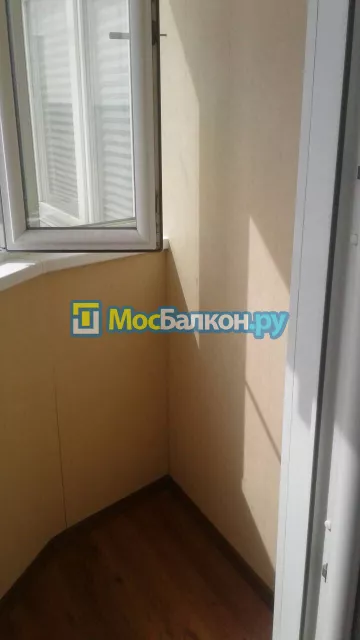 Отделка балкона и лоджии пластиковыми ПВХ панелями в Долгопрудном от компании МосБалкон