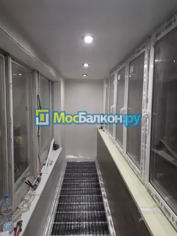 Услуги и дополнительные опции для остекления балконов от компании МосБалкон в Москве