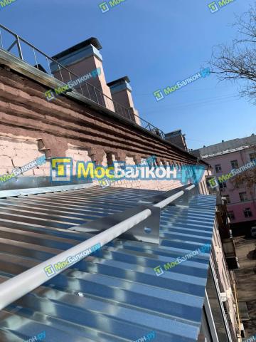  УСТАНОВКА КРЫШИ   С СНЕГОДЕРЖАТЕЛЕМ