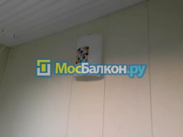 Отделка балкона и лоджии пластиковыми ПВХ панелями в Долгопрудном от компании МосБалкон