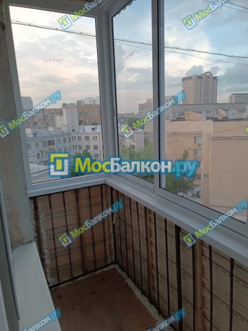 Крыша на балконе в Долгопрудном монтаж и ремонт по выгодной цене от МосБалкон