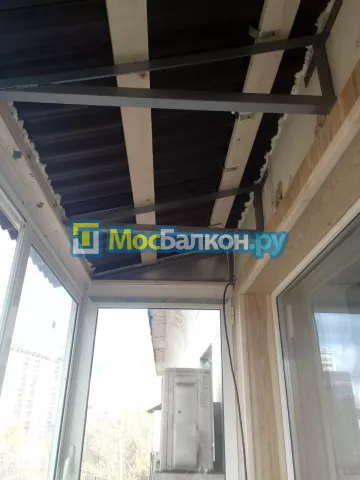 Крыша на балконе в Долгопрудном монтаж и ремонт по выгодной цене от МосБалкон