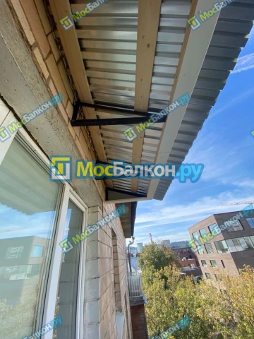 Крыша на балконе в Долгопрудном монтаж и ремонт по выгодной цене от МосБалкон