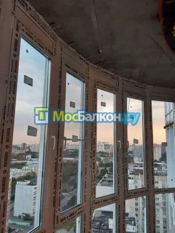 Панорамное остекление заказать под ключ по выгодной цене в Долгопрудном от компании МосБалкон