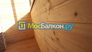 Ремонт лоджии с комбинированной отделкой камнем