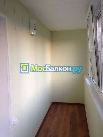 Отделка балкона и лоджии пластиковыми ПВХ панелями в Долгопрудном от компании МосБалкон
