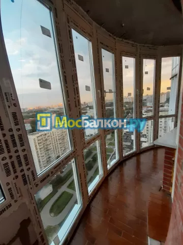 Панорамное остекление заказать под ключ по выгодной цене в Долгопрудном от компании МосБалкон