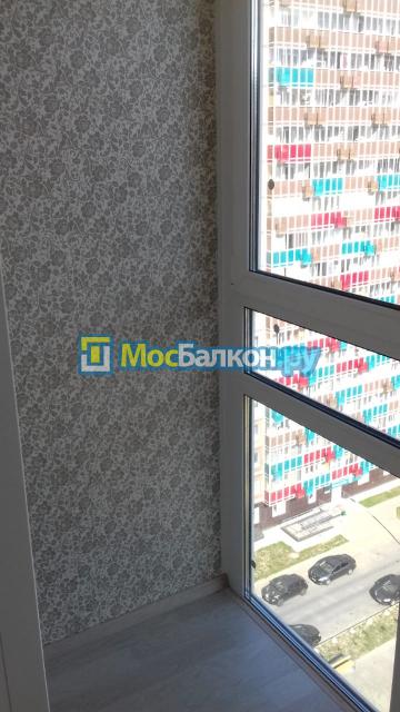 Ремонт лоджии цветными панелями 