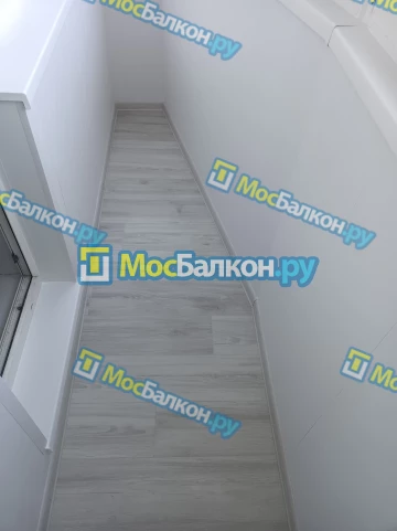 Отделка балкона и лоджии пластиковыми ПВХ панелями в Долгопрудном от компании МосБалкон