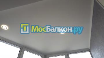 Остекление балкона с утеплением и отделкой +  покраской стен