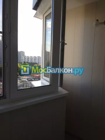Отделка балкона и лоджии пластиковыми ПВХ панелями в Долгопрудном от компании МосБалкон