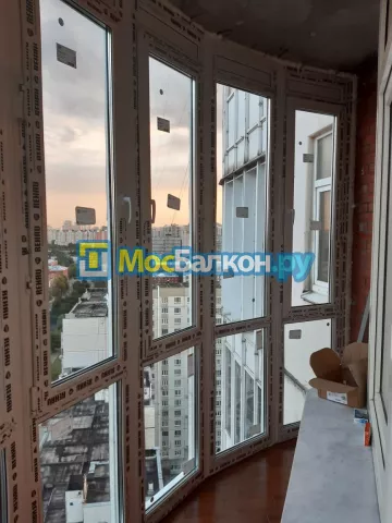 Панорамное остекление заказать под ключ по выгодной цене в Долгопрудном от компании МосБалкон