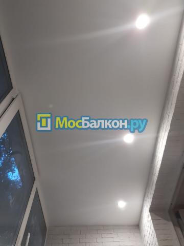 Отделка балкона декоративным камнем